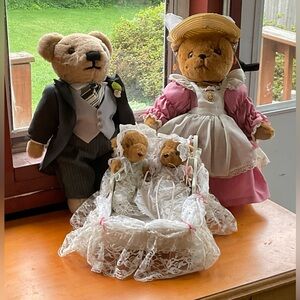Danbury Mint: vintage Victorian  Winston Teddy Bear and Family Set with stroller